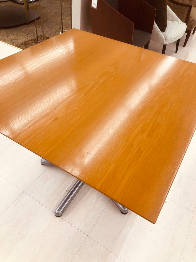 ナチュラルウッド 正方形ダイニングテーブル