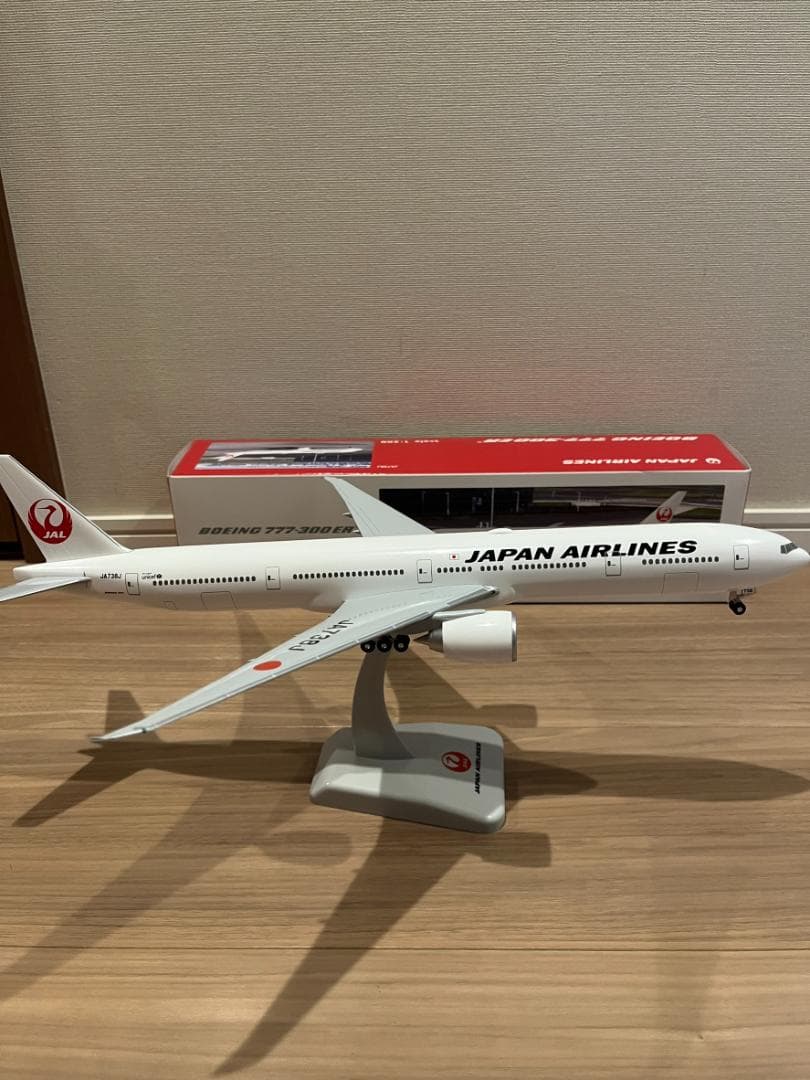 JAL Boeing777-300ER 1/200スケール　モデルプレーン