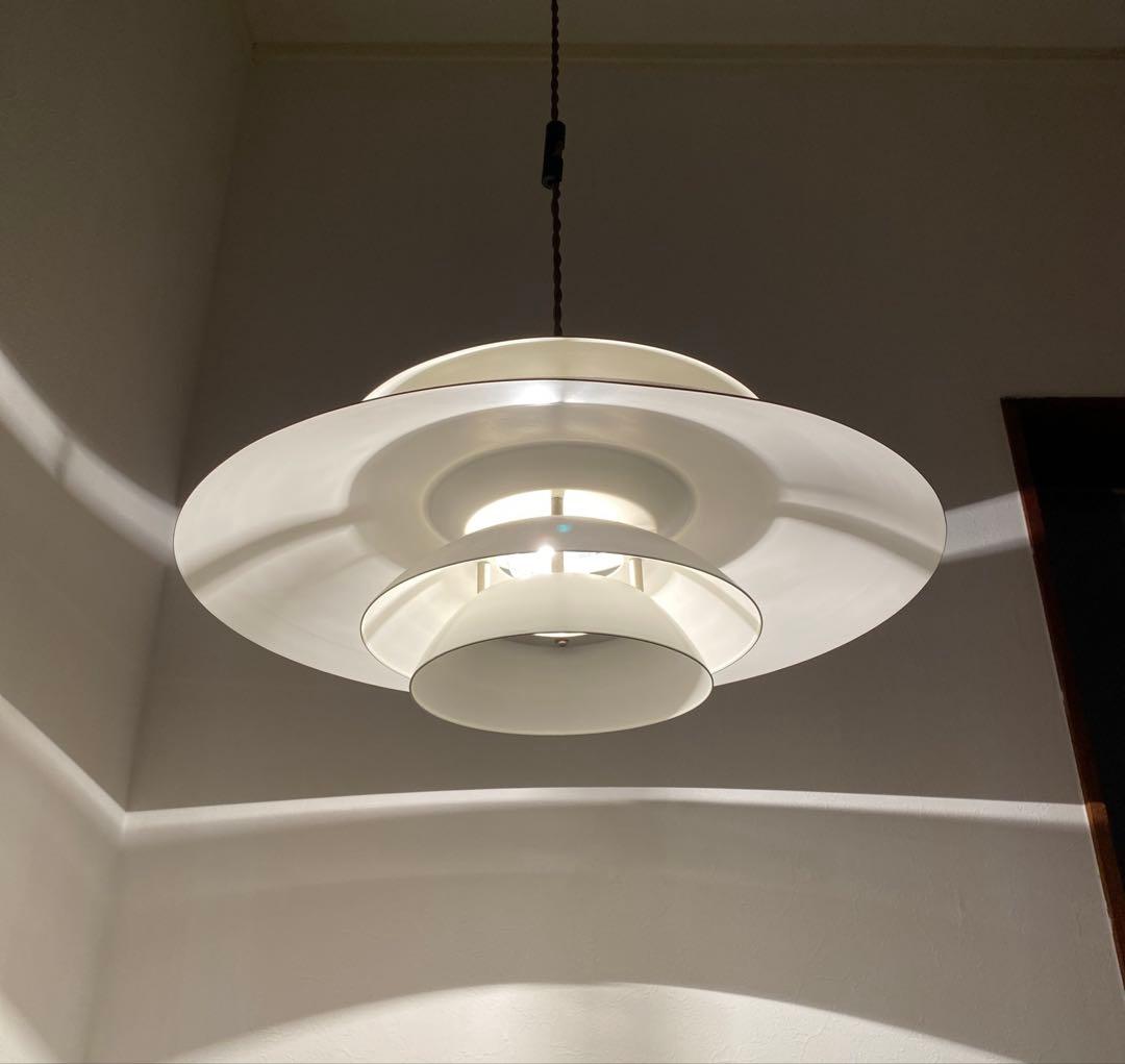 ポールヘニングセン ルイスポールセン PH5リプロダクト