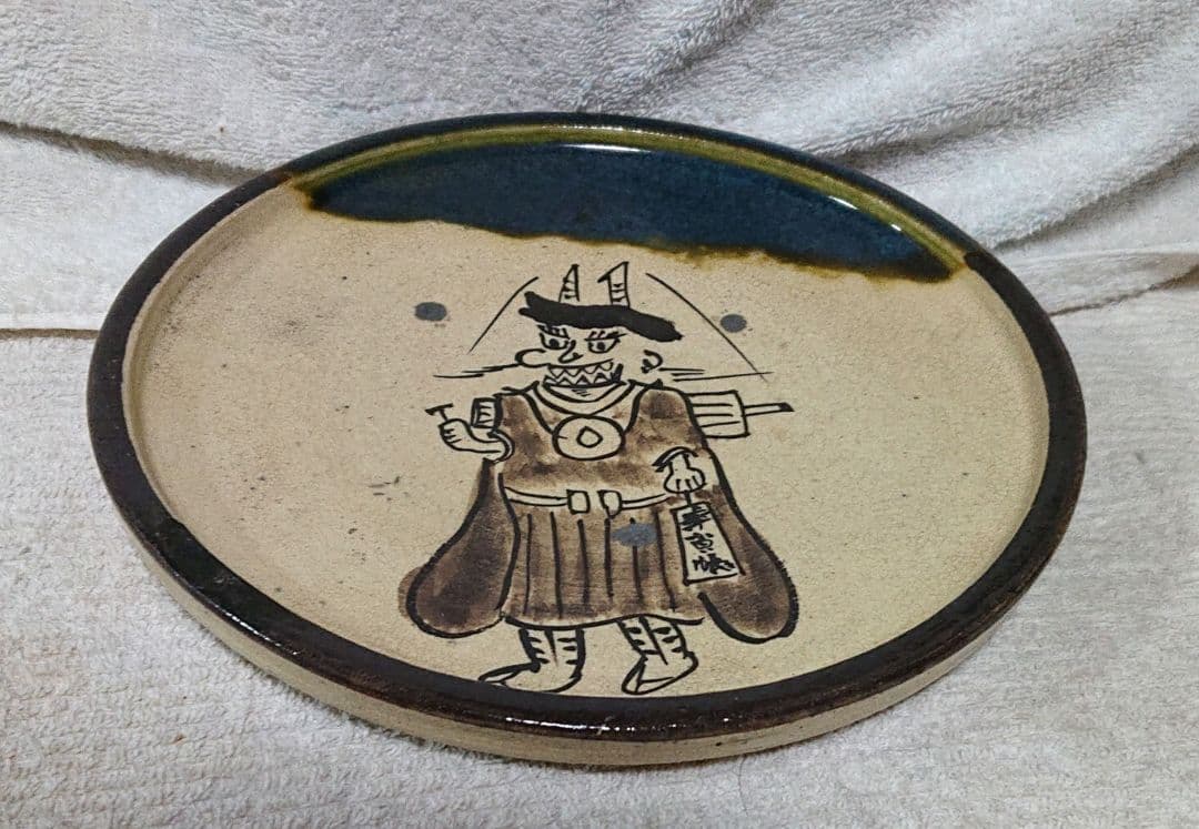 行灯皿陶器製 手描きキャラクター皿T169