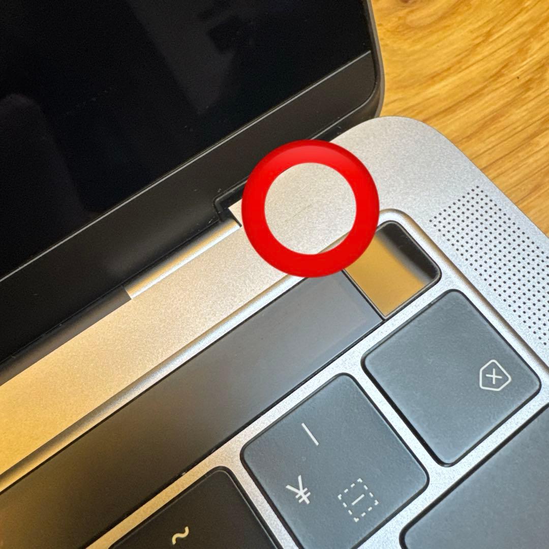 MacBook Pro 2019 充放電回数67回