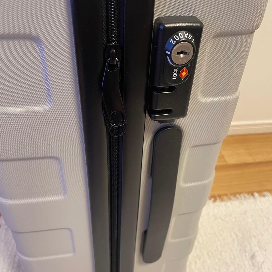 【無印】バーを自由に調節できる　ハードキャリーケース　TSAロック（鍵2本）付き