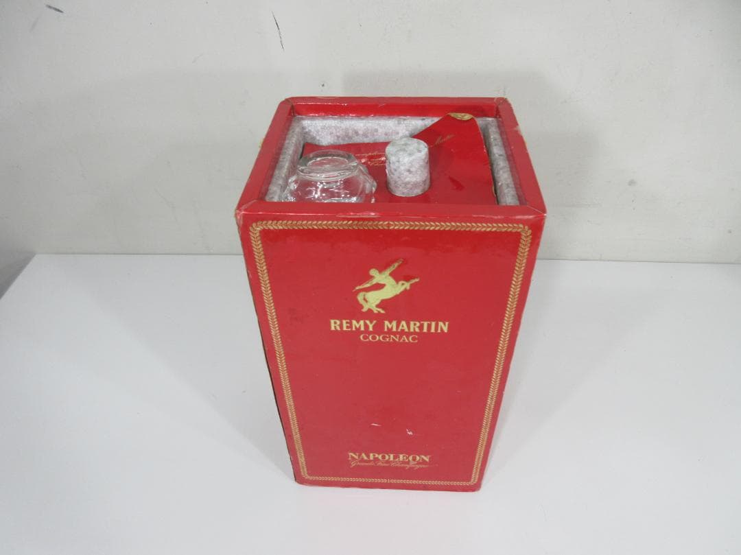 ブランデー レミーマルタン カラフェ 700ml