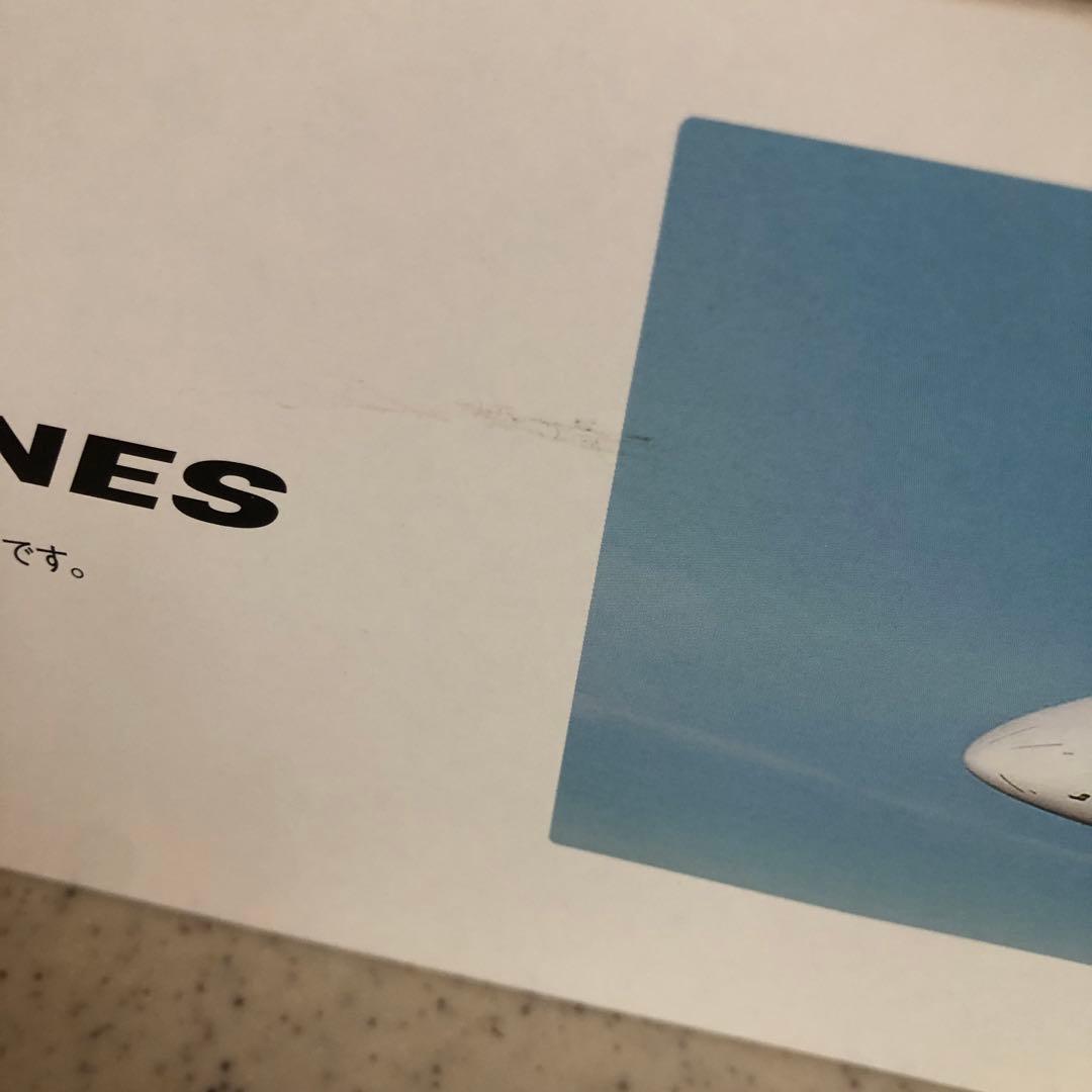 【限定品】J-AIR ミニオンジェット エンブラエル190 1:100スケール