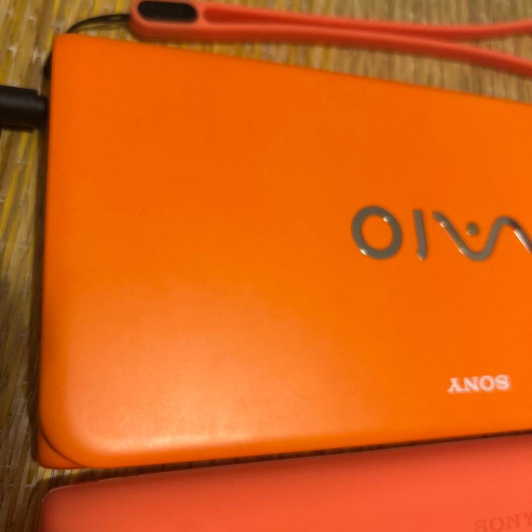 SONY VAIO オレンジ　ノートPC VPCP11AKJ