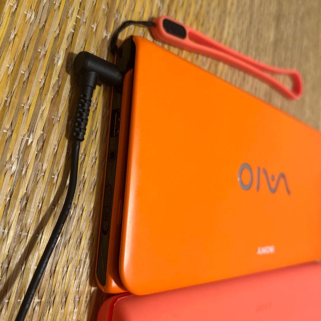 SONY VAIO オレンジ　ノートPC VPCP11AKJ