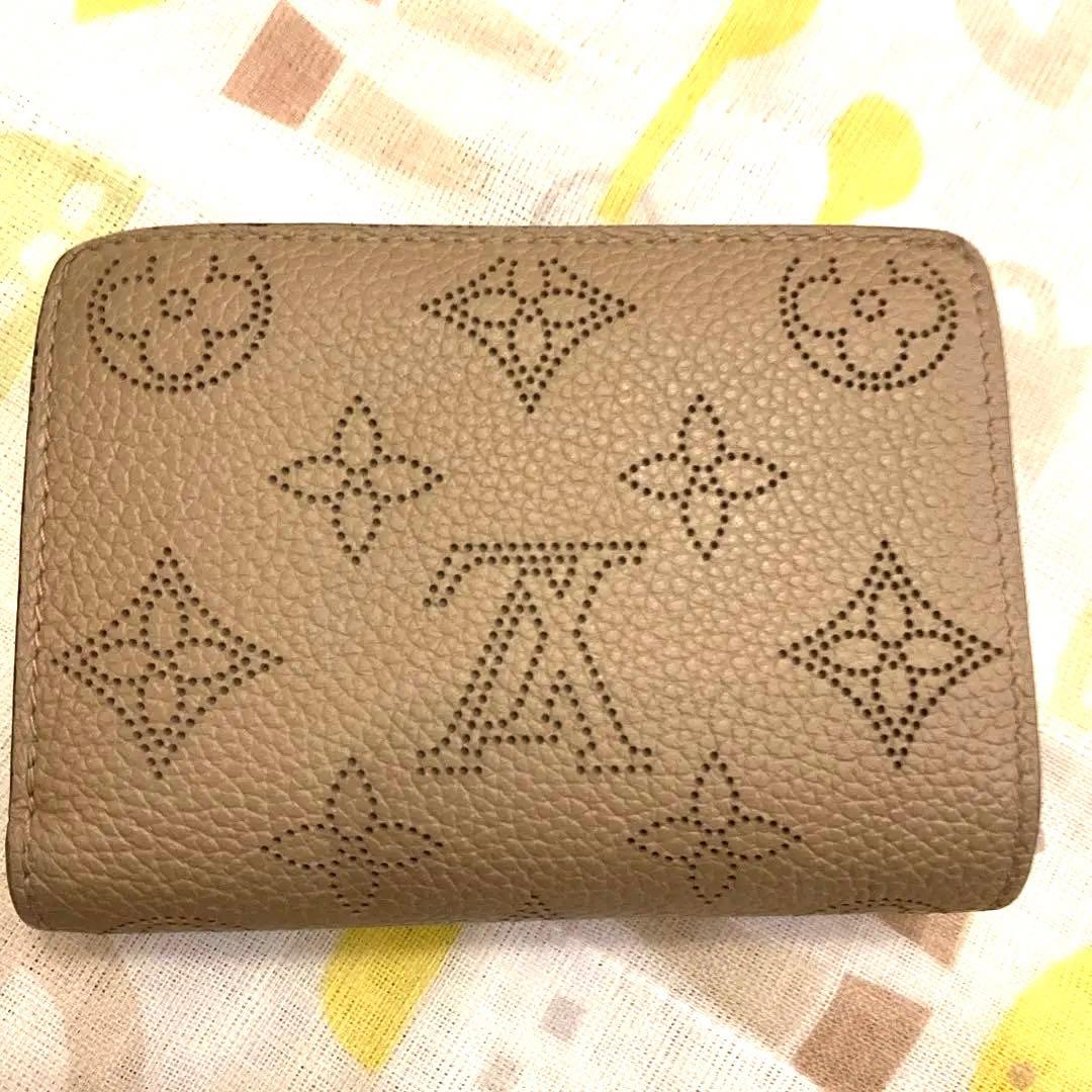 ルイヴィトンモノグラムマヒナクレアガレ二つ折り財布