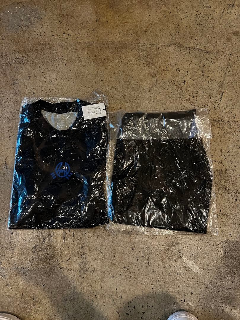 THE AMNJX HERALD シャツとショーツセット