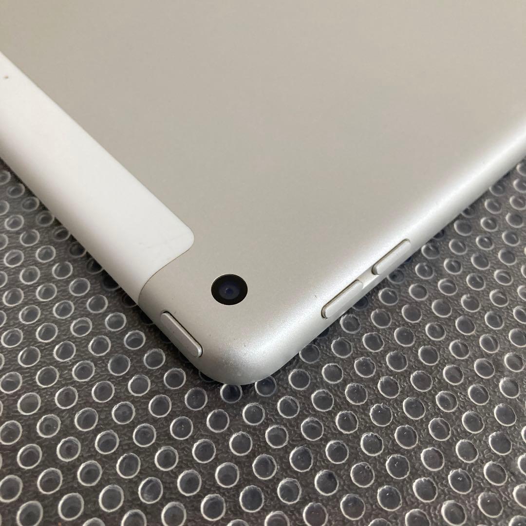 3595【早い者勝ち】iPad8 第8世代 32GB SIMフリー☆