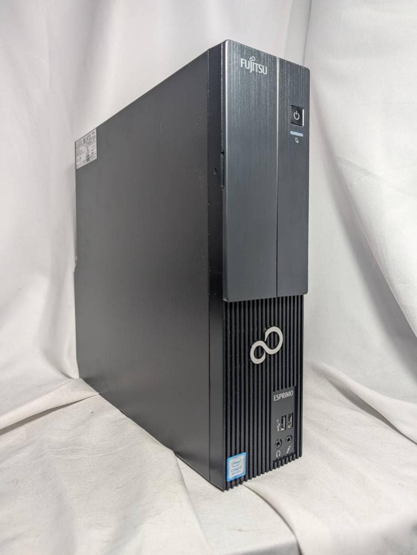 富士通 WD2/D1 第8世代 i7/8GB/SSD+HDD/Office