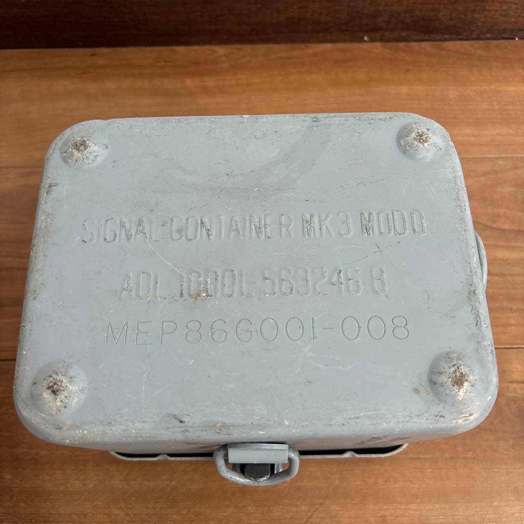 米軍　実物　SIGNAL SMOKE CASE ③ 送料無料