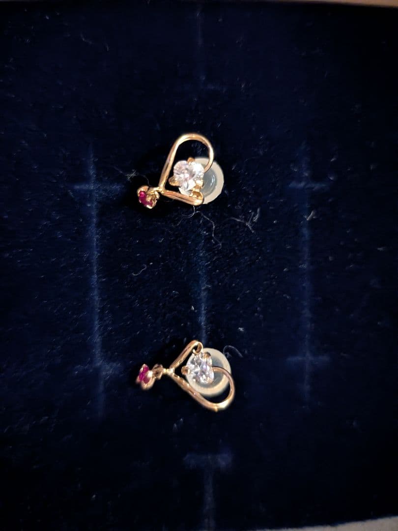 K18イエローゴールド ハート型ピアス