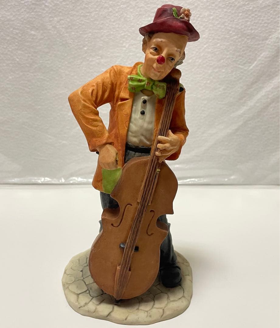 【雑貨】ピエロ 音楽隊 置き物 像 3体セット〈インテリア 置物 オブジェ〉