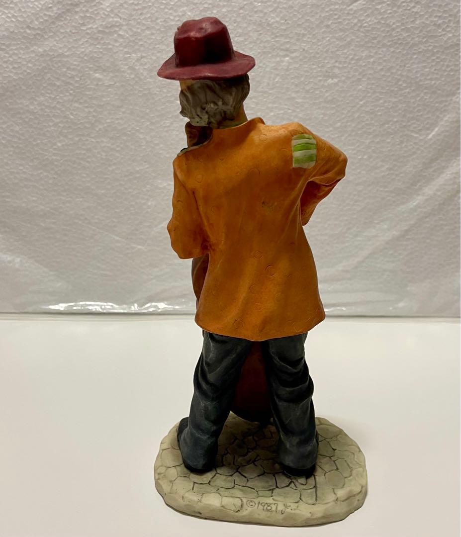 【雑貨】ピエロ 音楽隊 置き物 像 3体セット〈インテリア 置物 オブジェ〉