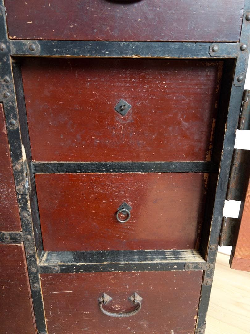 和箪笥　収納棚　4段　漆塗り　骨董　古道具　古家具　和家具　アンティーク