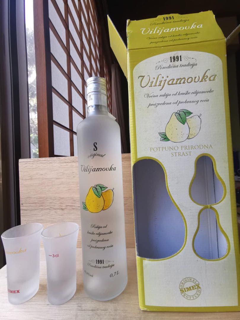 クロアチア ラキア プラム 洋梨ブランデー 海外のアルコール飲料 お土産￼