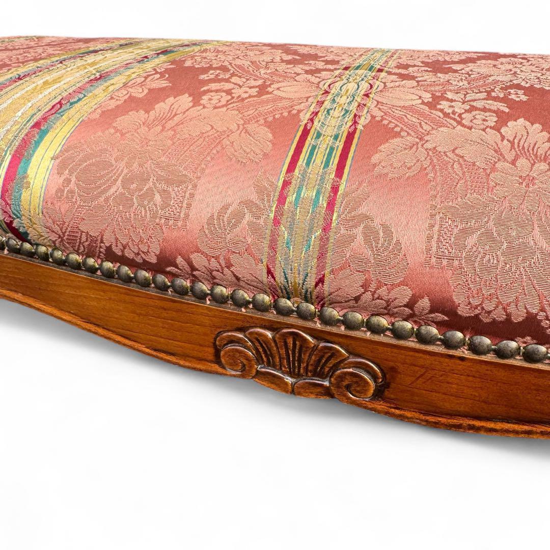 猫脚　スツール　ヴィンテージテイスト　クラシックスタイル　鋲打ち