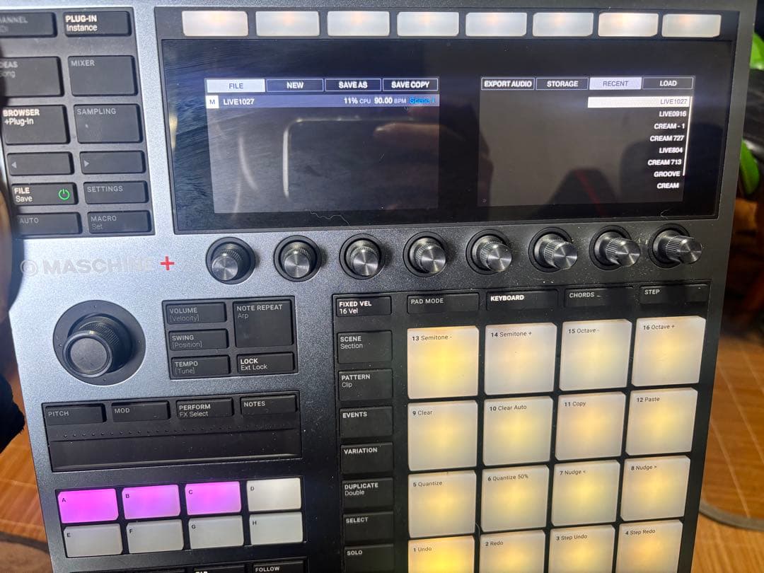 DJ機材 Native instrument MASCHINE+