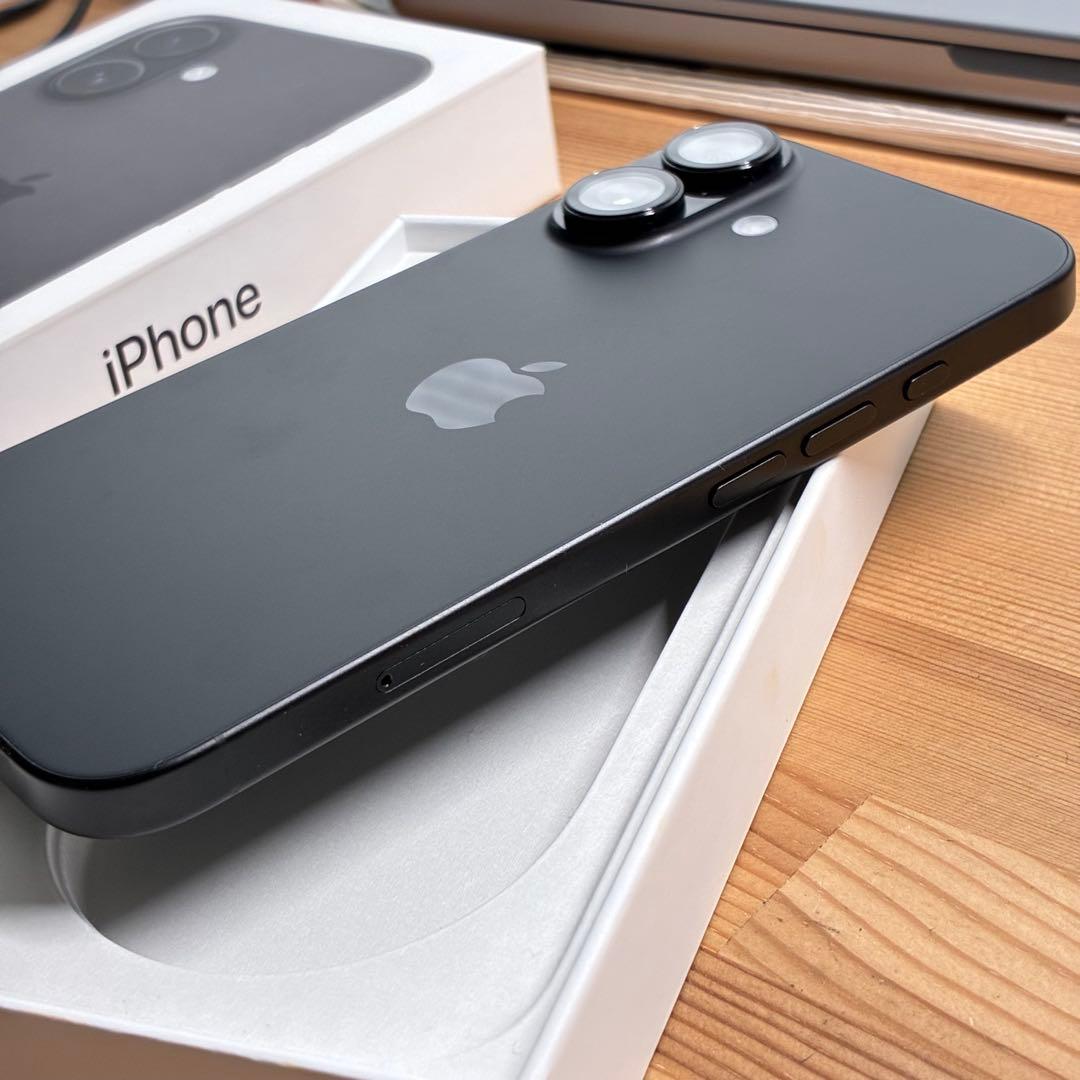 iPhone 16 ブラック 128GB