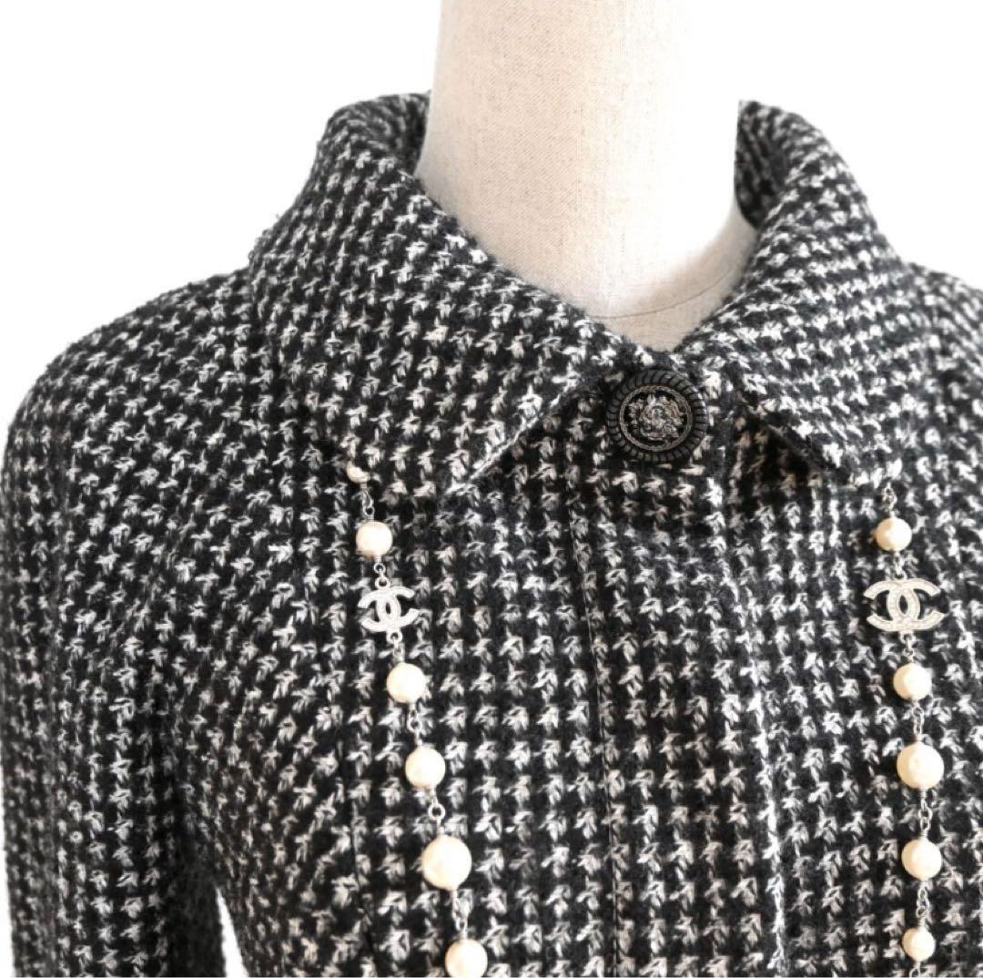 CHANEL モノトーン　ツイード　コート　ジャケット　ライオンCOCOボタン