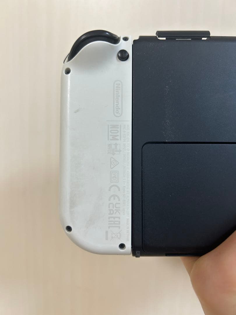 Nintendo Switch 本体 白Joy-Con付き