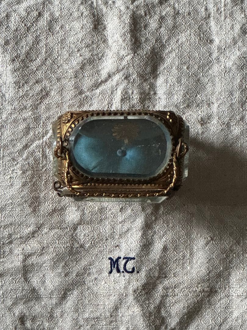 ⚫︎フランスアンティーク⚫︎美しいオルモル調装飾 厚ガラスのジュエリーケース 希少