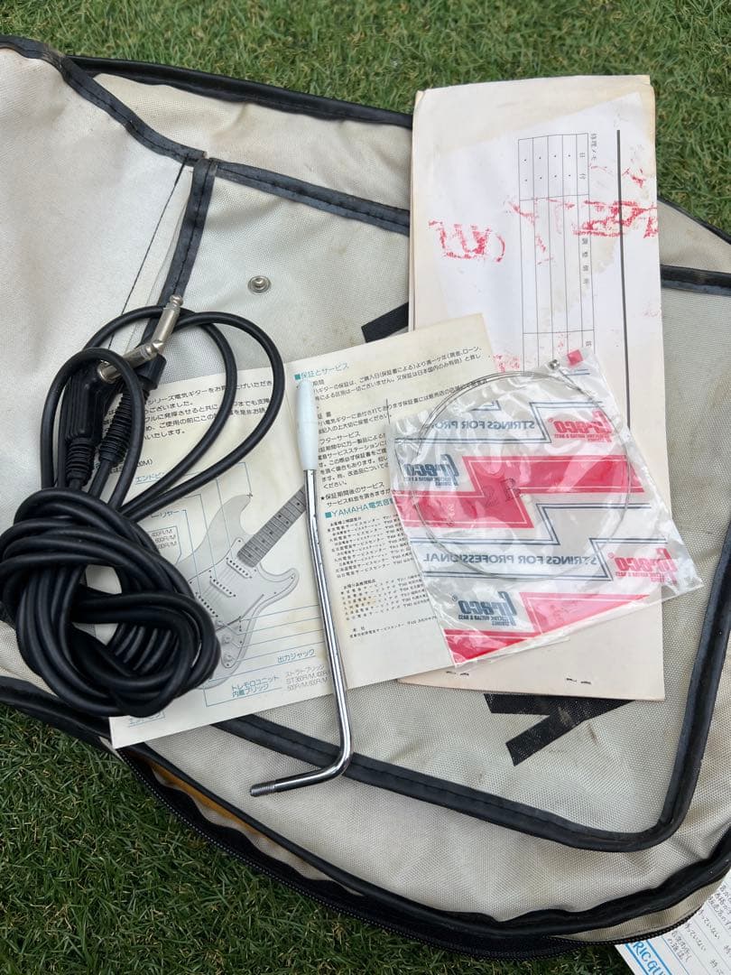 YAMAHA エレキギター　ST400R