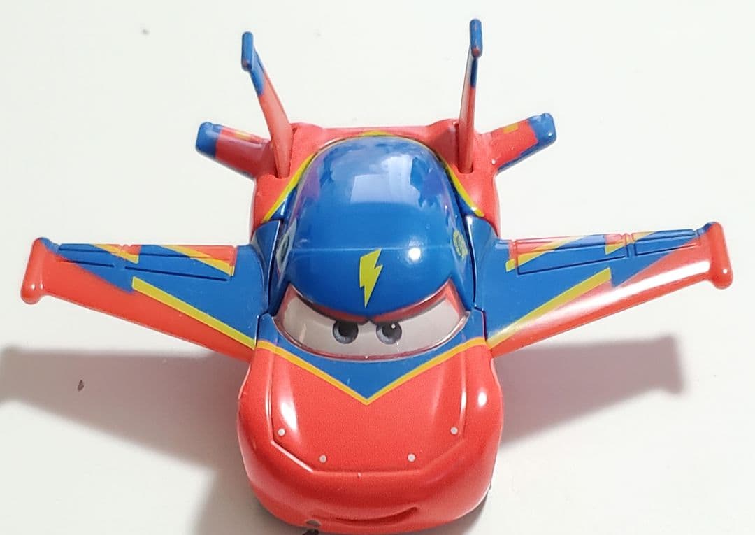 カーズトミカ　マックィーン　メーター　ホークタイプ