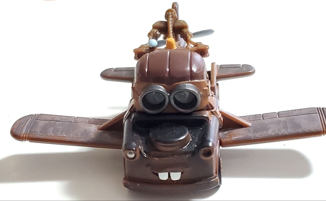 カーズトミカ　マックィーン　メーター　ホークタイプ