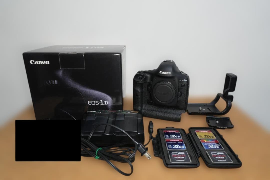 EOS 1DX(無印)/純正バッテリ、CFメディア、他付属品