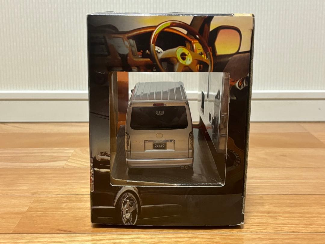 DISM 1/24 ハイエース 200系 SUPER GL D.A.D エアロ