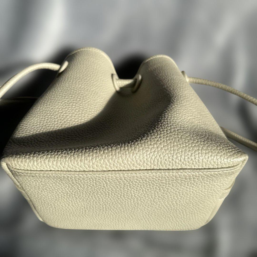 今週限定価格！VASIC ボンド ミニ ハンドバッグ ミュゲ