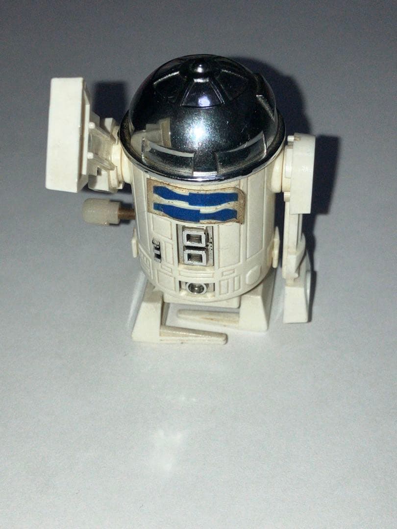 スター・ウォーズ R2-D2 フィギュア