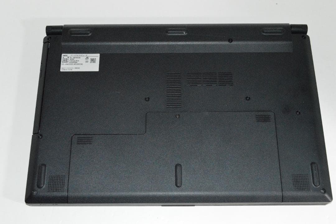 ゴールドLAVIE第8世代Corei7/32G/SSD1TBバッテリー良好