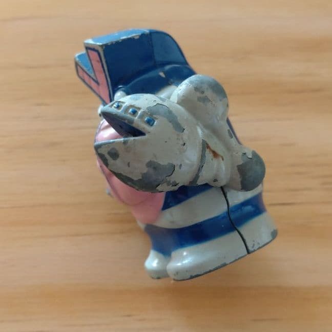 年代物　腕から炎！バルタン星人のライター　ガス式　アンティーク