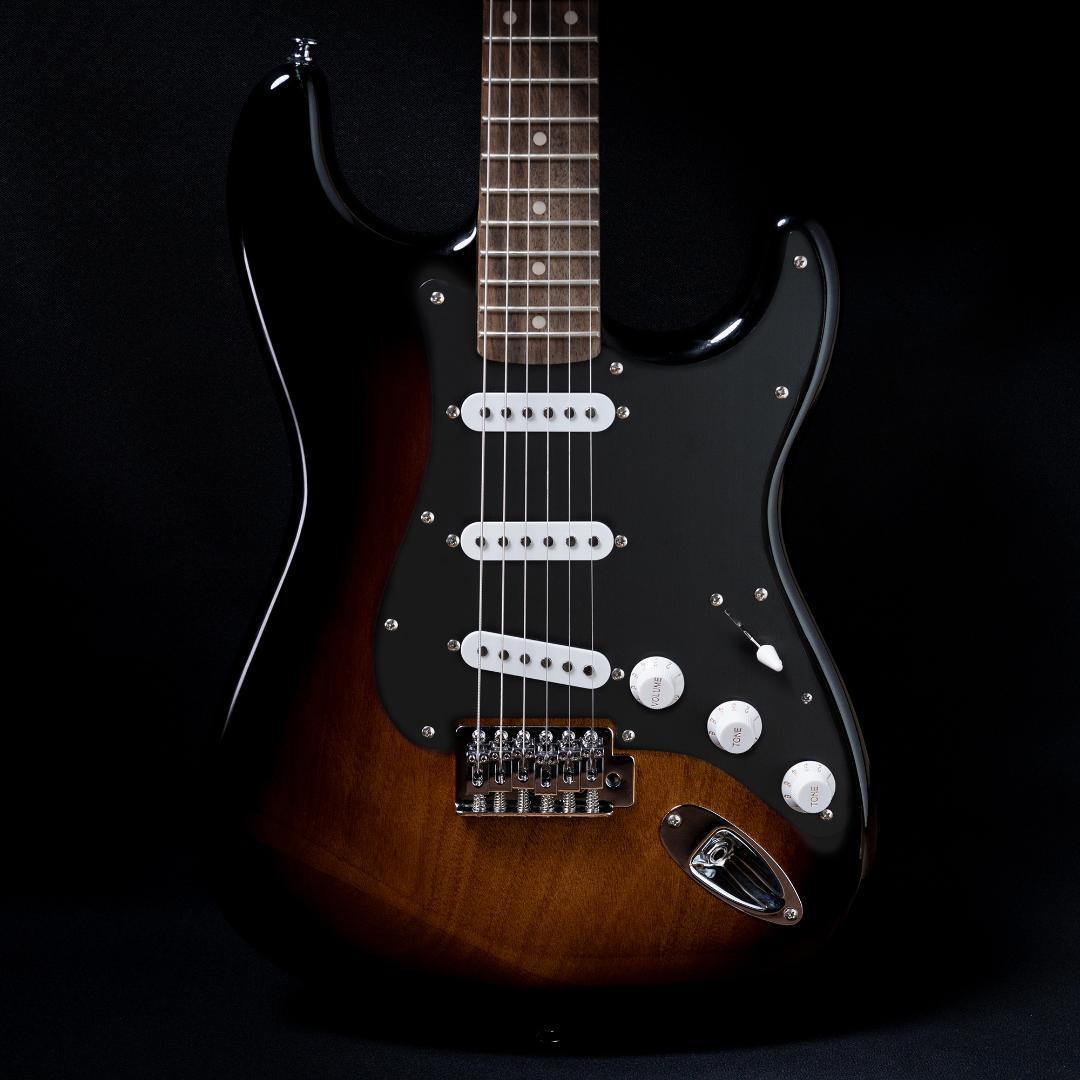 ストラト用アノダイズドピックガードBlackブラック黒/Lotustorks