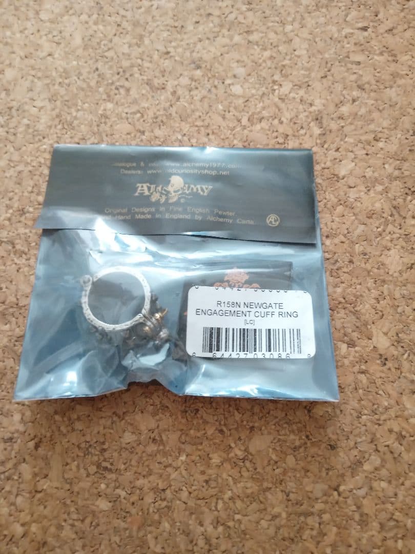 アクセサリー R158N NEWGATE ENGAGEMENT CUFF RING