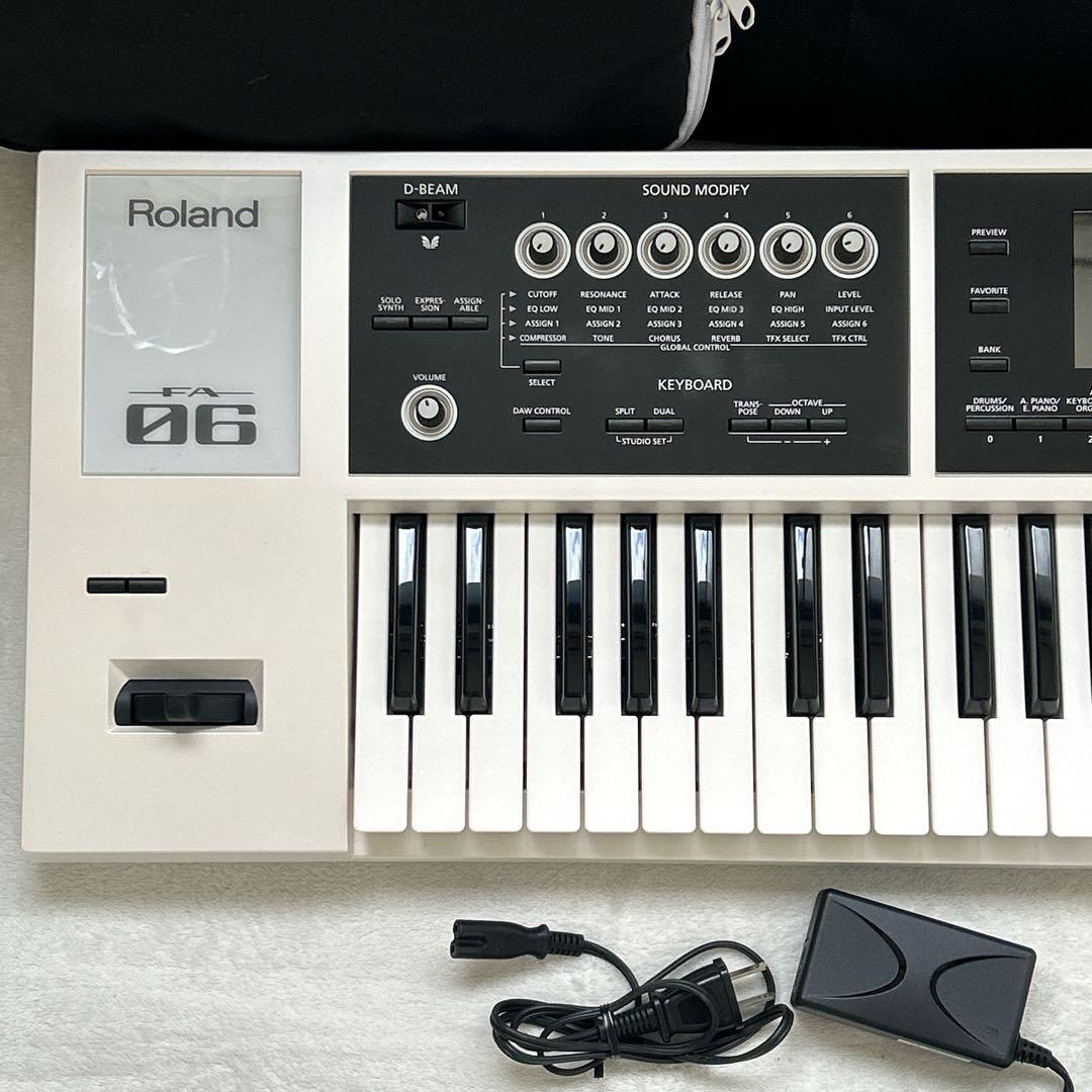 ROLAND FA-06-SC 限定カラー ホワイト SDHCカード ペダル付