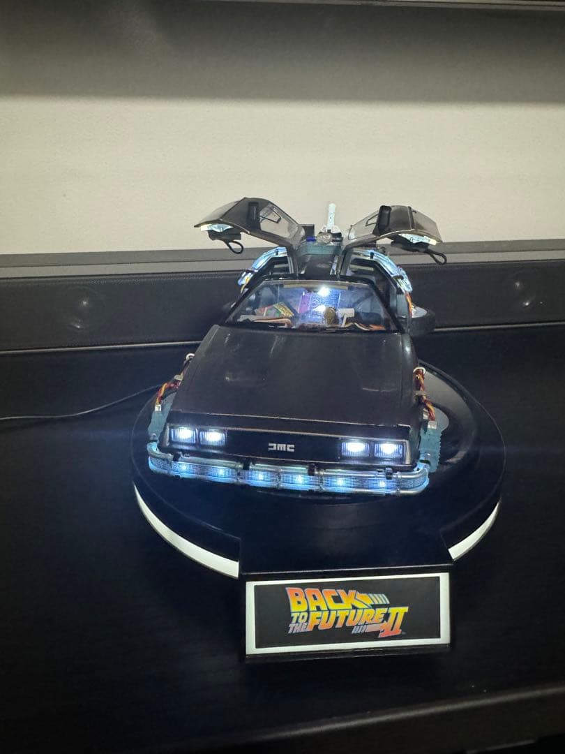 デロリアンバック・トゥ・ザ・フューチャー 1/20スケールキッズロジック