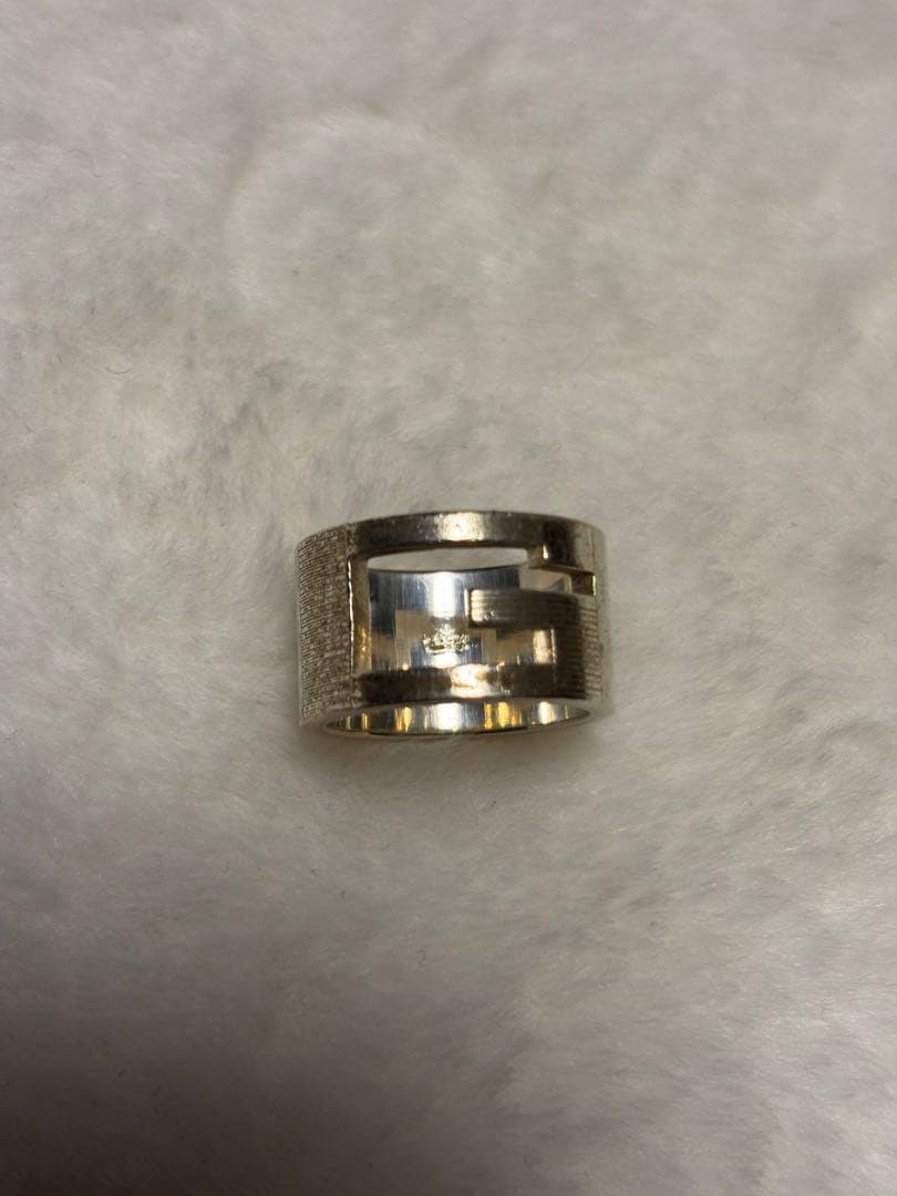 GUCCIシルバーリング