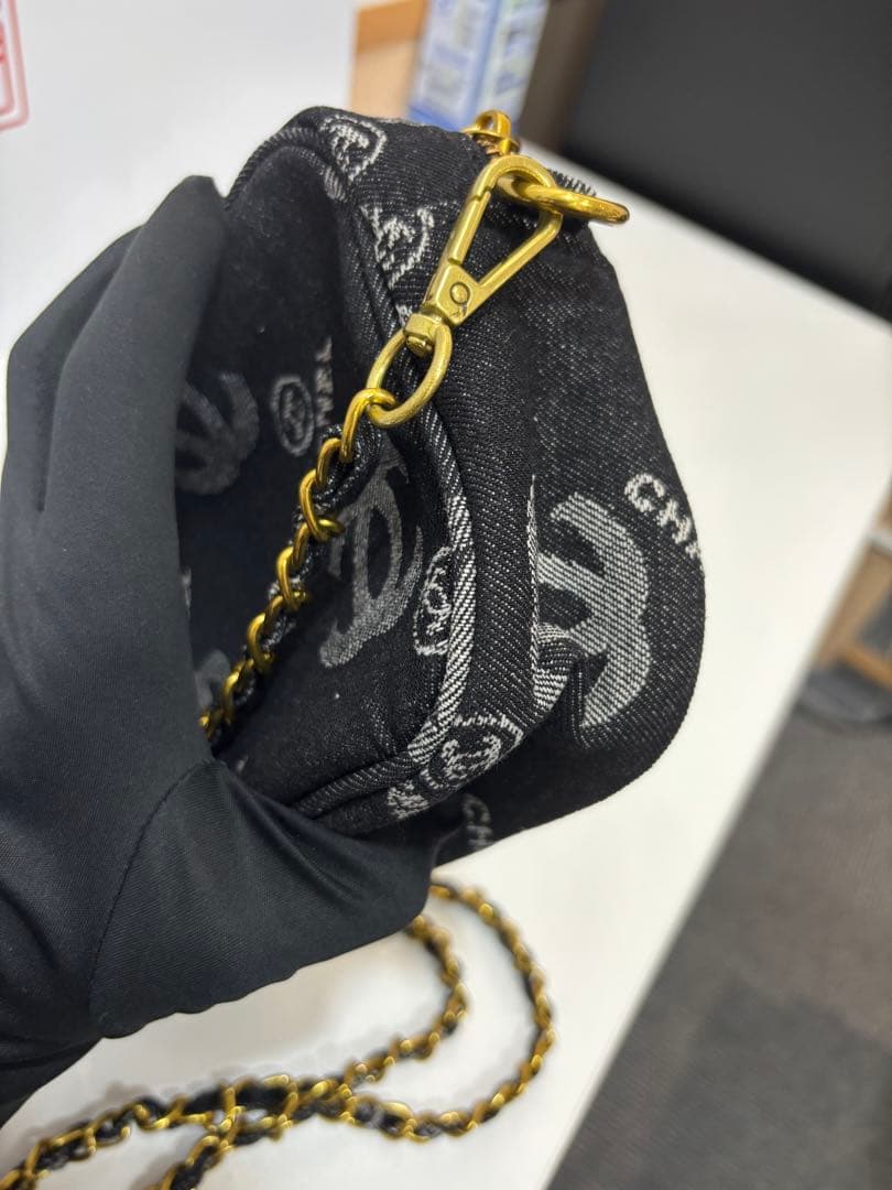 H*ぶ出品　シャネル　CHANEL デニムショルダーバッグ 未使用　ノベ