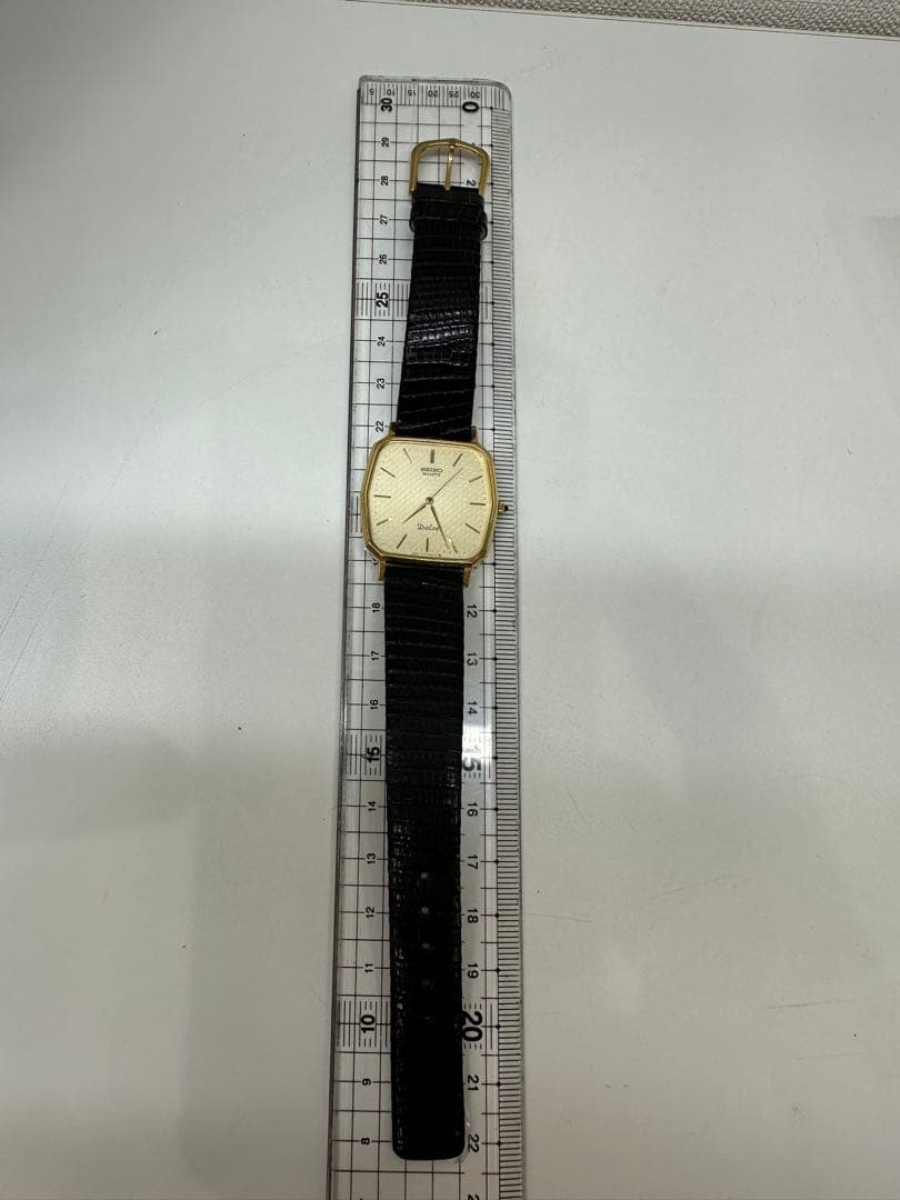 SEIKO Dolce クォーツ腕時計 ゴールド　稼働品！金時計！