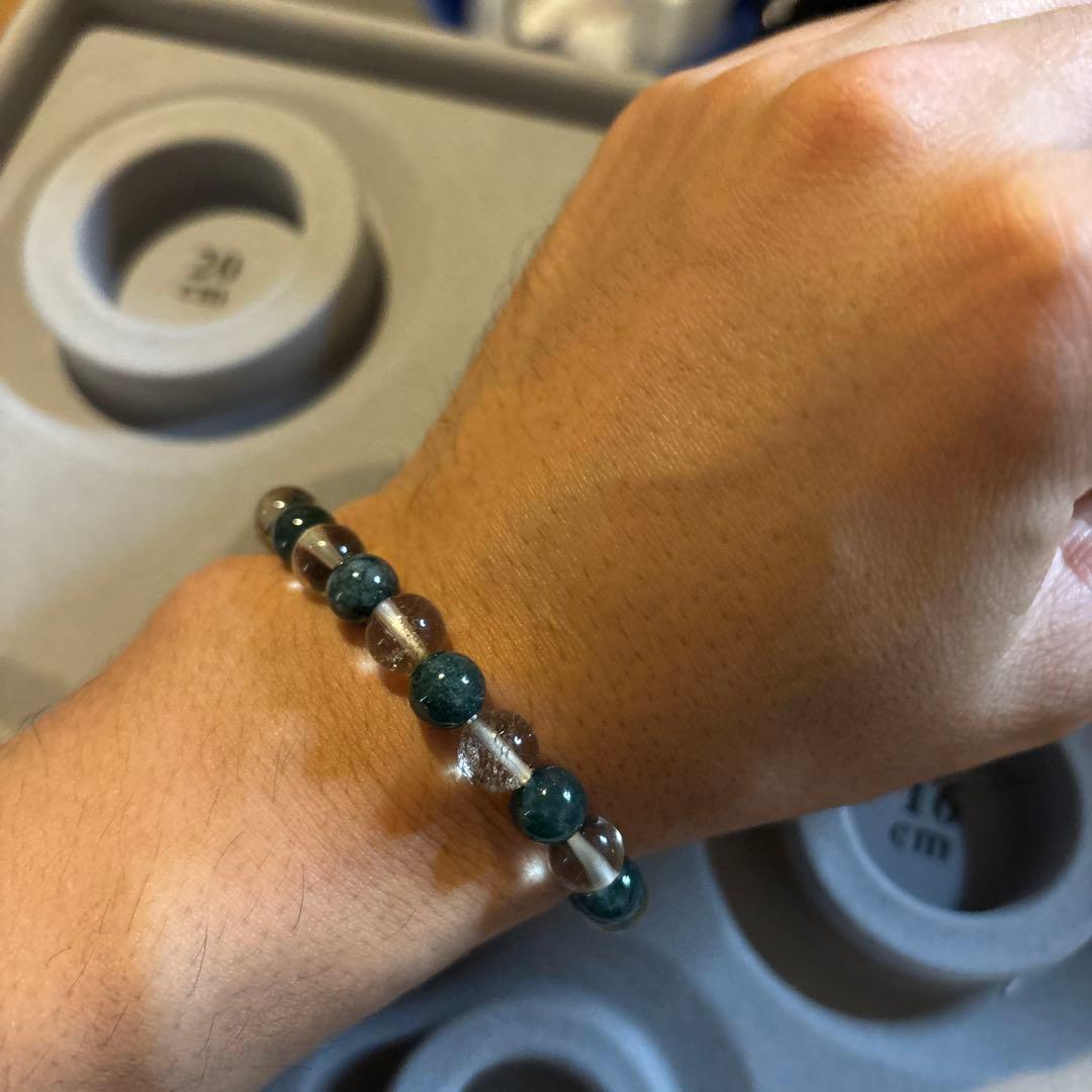 水晶と翡翠のパワーストーン！ズーンとくる！綺麗！