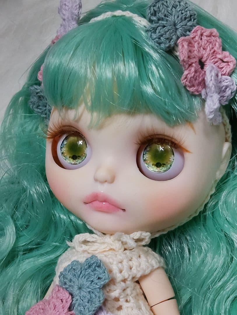 カスタムアイシードール パステルグリーンヘア アウトフィット付き