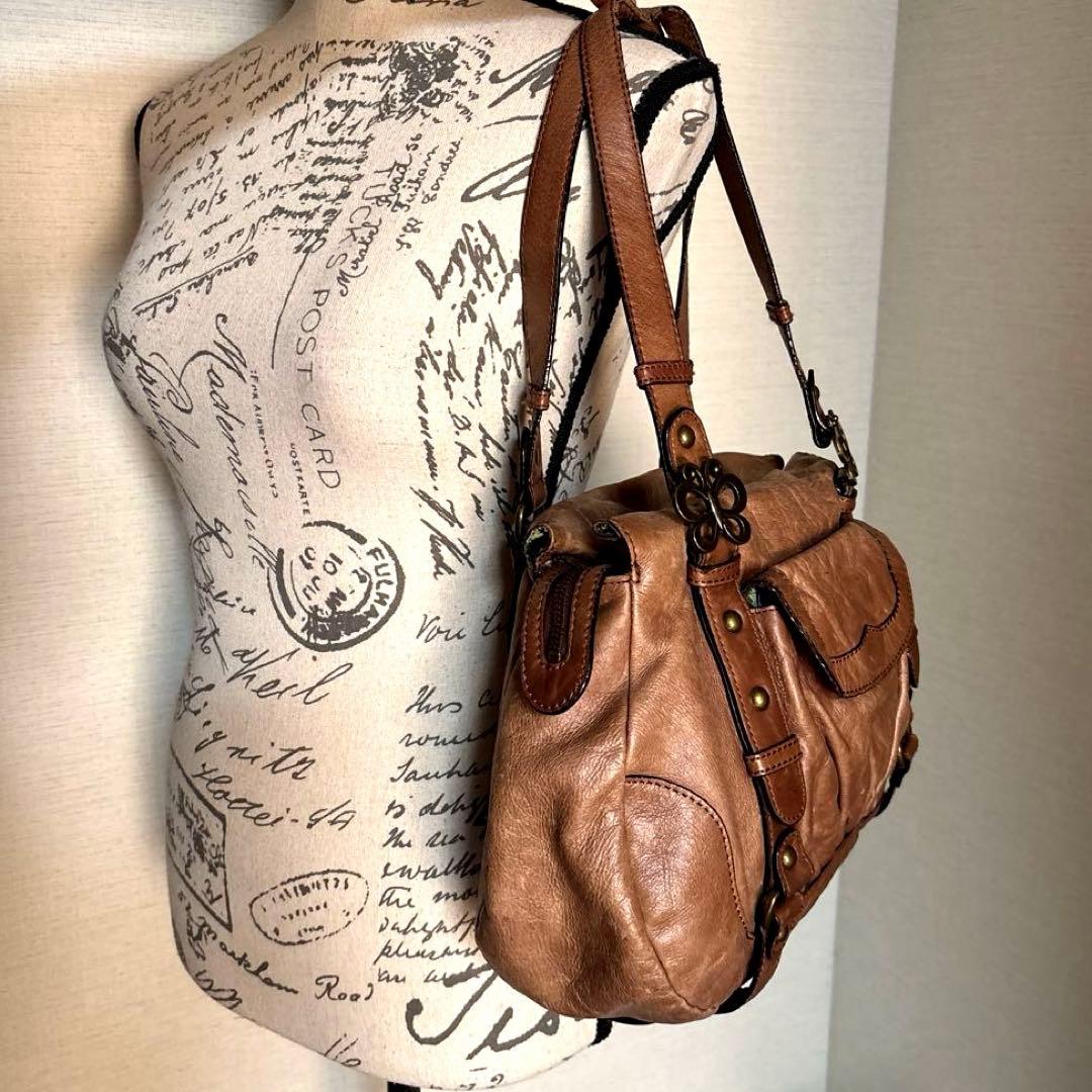 ANNA SUI 本革 蝶 バタフライ バックル デザイン ショルダーバッグ