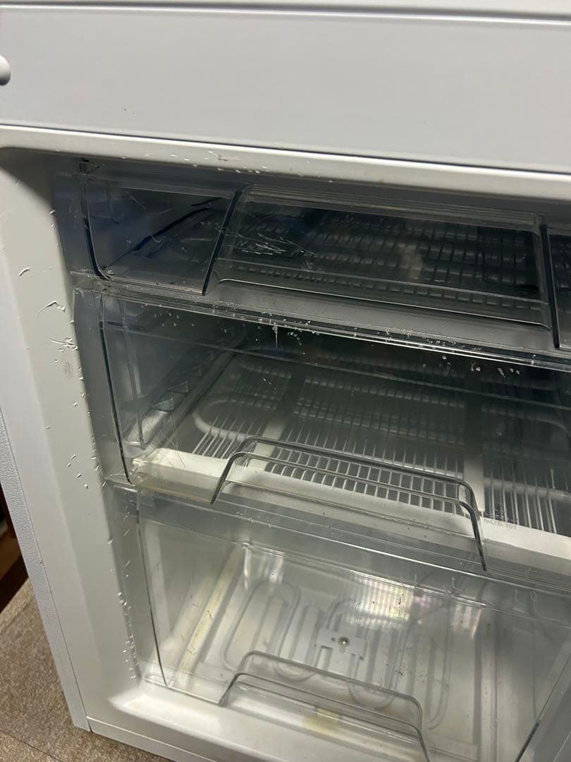 【引取りなら300円】アイリスオーヤマ ノンフロン冷蔵・冷凍庫 142L