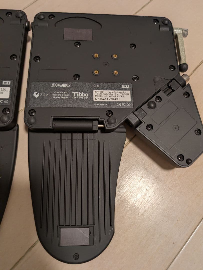 ZSA Moonlander Mark I 分割型プログラミングキーボード 銀軸