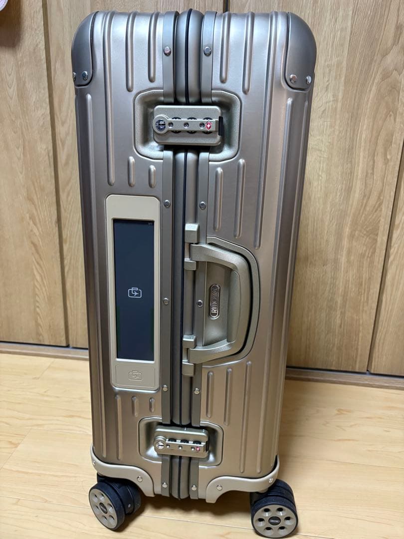最終値下げ❣️リモワRIMOWAトパーズ　チタニウム　67L