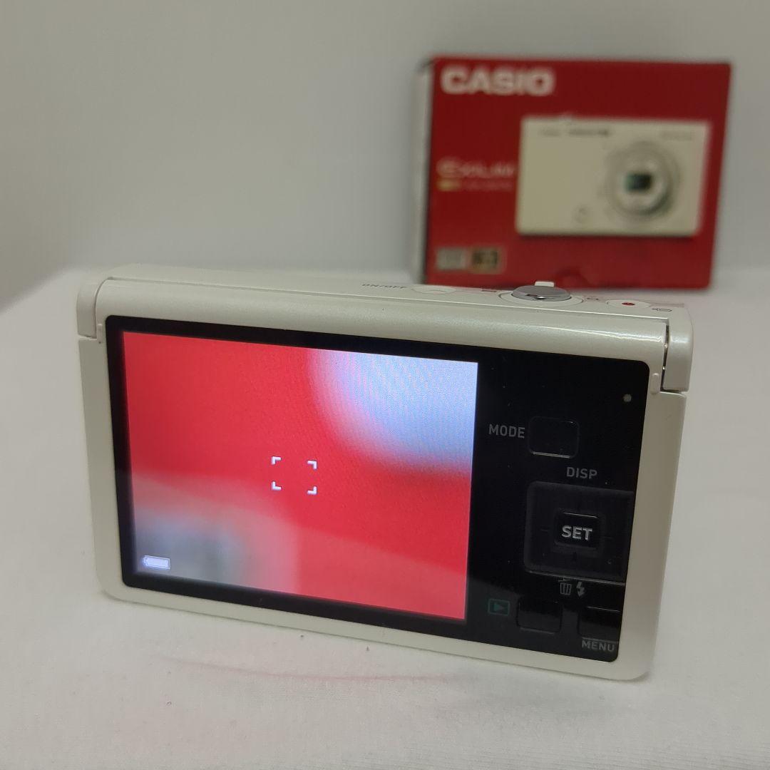 CASIO カシオ　EXILIM EX-ZR70 ホワイト　自撮り