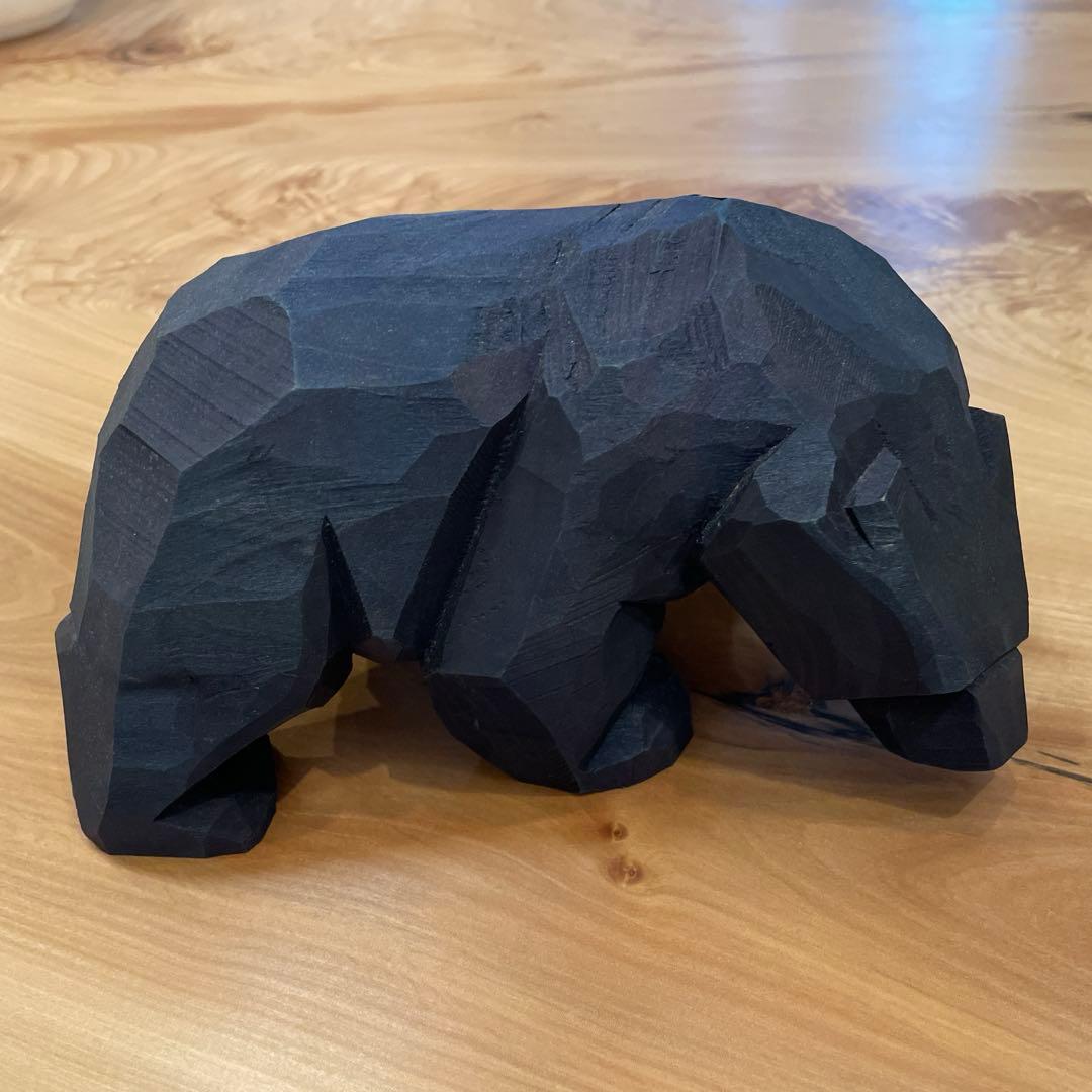 佐藤憲治作　木彫り　這い熊　徳島本藍染